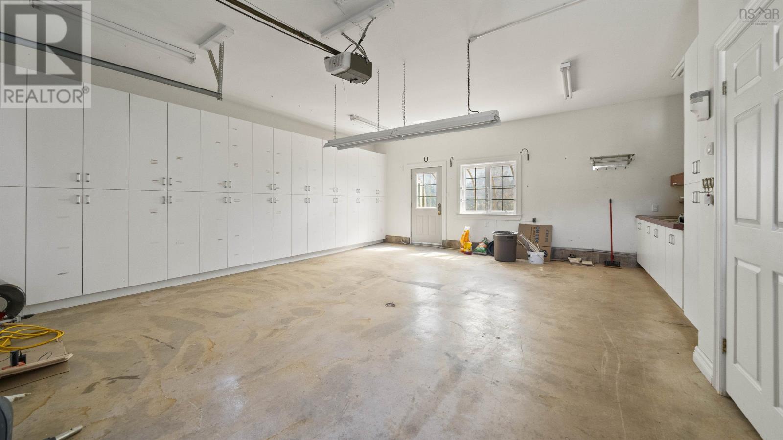 Single Family House for Sale in  Highway  Brentwood 