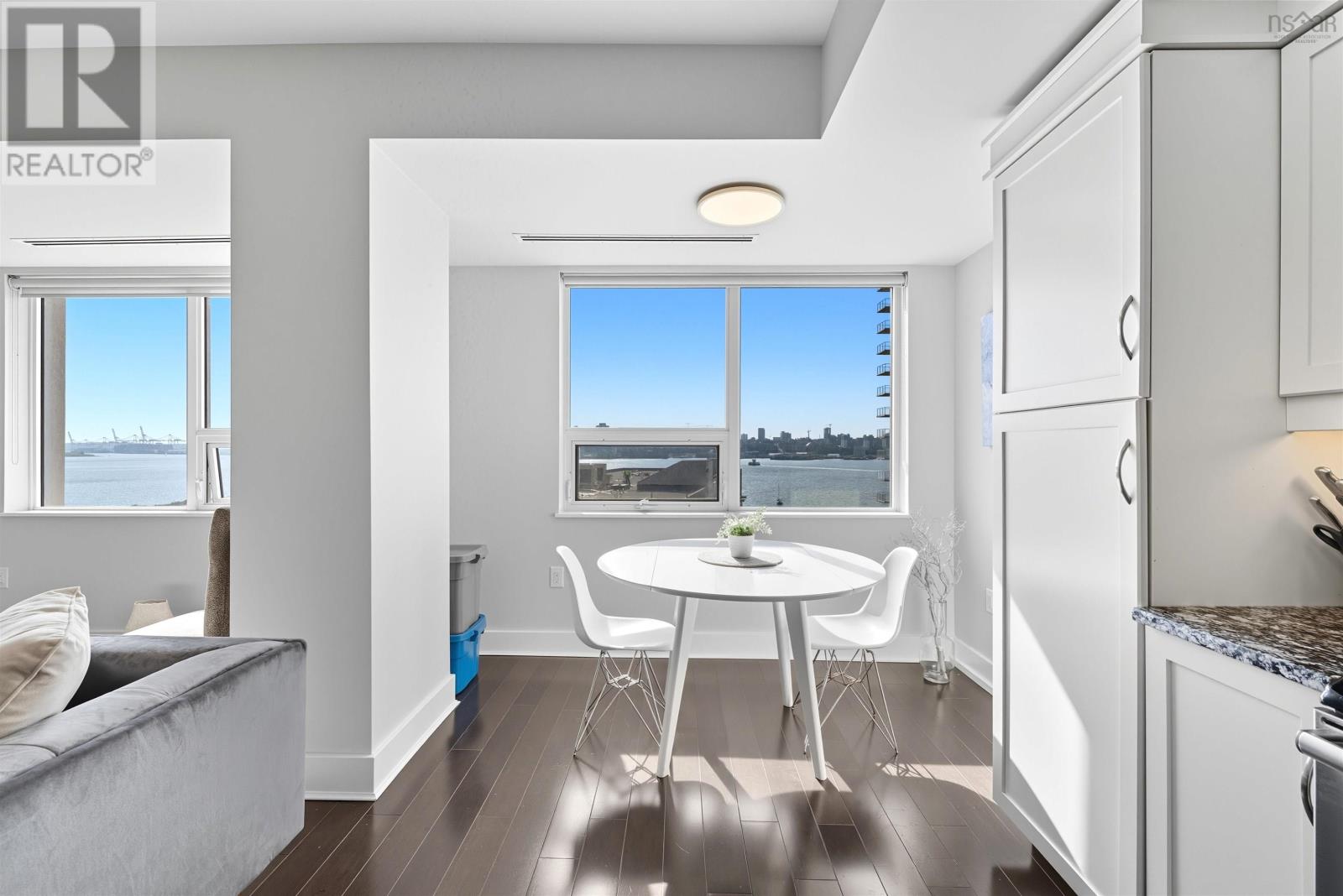 Property 6 of 23 of 605 31 Kings Wharf Place