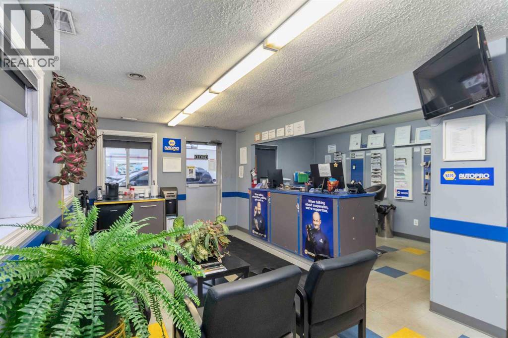 8102 Manning Avenue, Fort McMurray