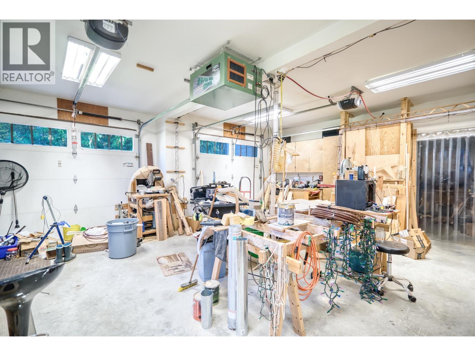 5005 BAY ROAD, Sechelt