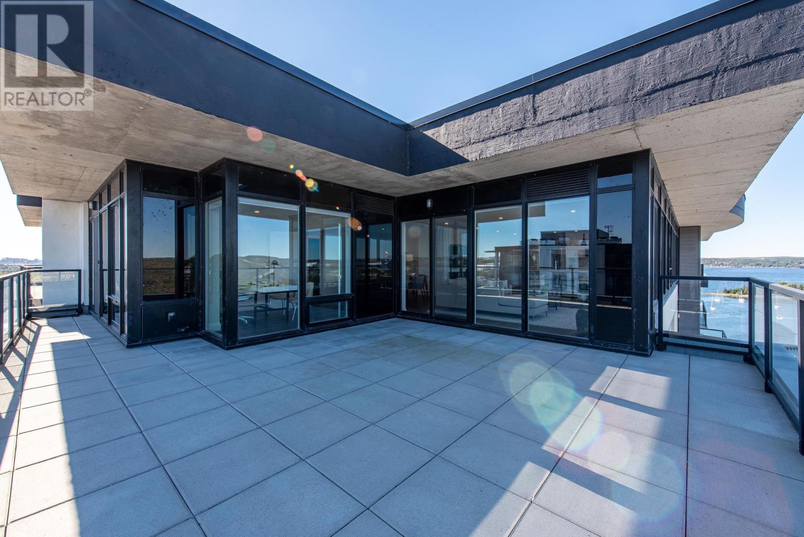 Property 31 of 36 of 1703 72 Seapoint Road