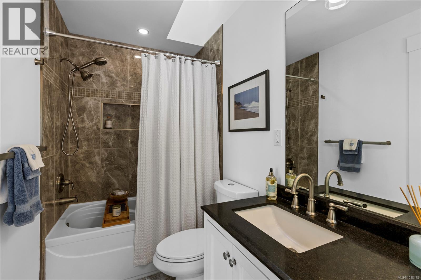 3425 Carmichael Rd, Nanoose Bay