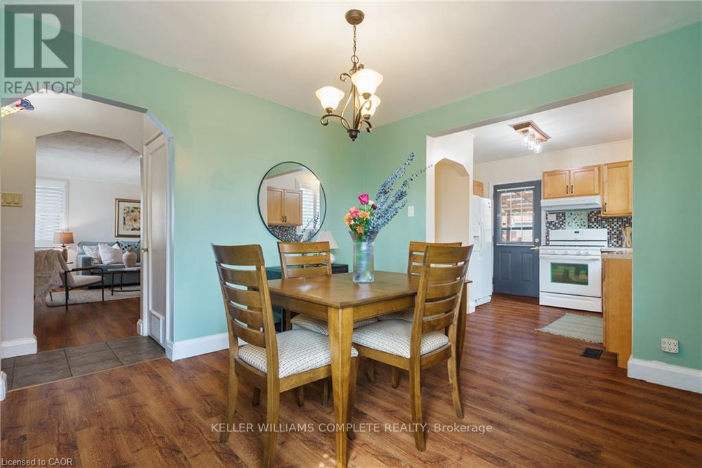 Single Family House for Sale in  MONTROSE AVENUE Hamilton (Rosedale) 