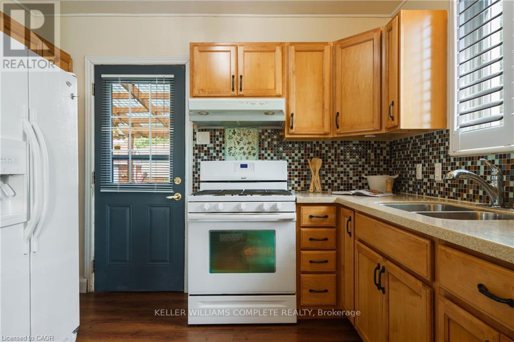 Single Family House for Sale in  MONTROSE AVENUE Hamilton (Rosedale) 