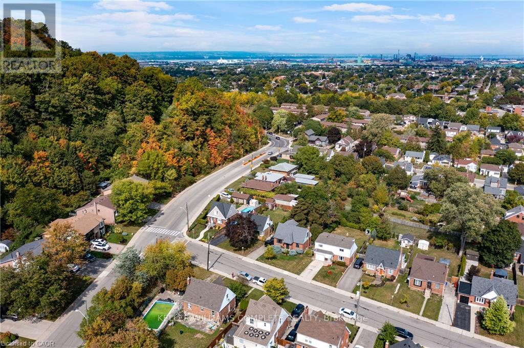 Single Family House for Sale in  MONTROSE AVENUE Hamilton (Rosedale) 