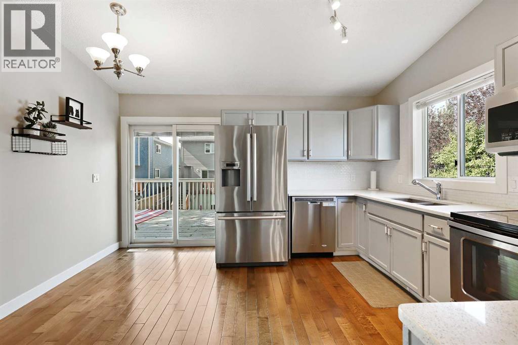 Single Family House Bi-level for Sale in  Rivercroft Close SE Riverbend Calgary 