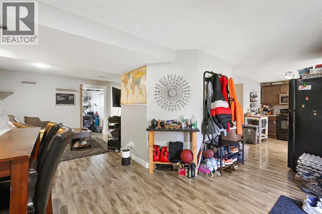 Single Family House Bi-level for Sale in  Rivercroft Close SE Riverbend Calgary 