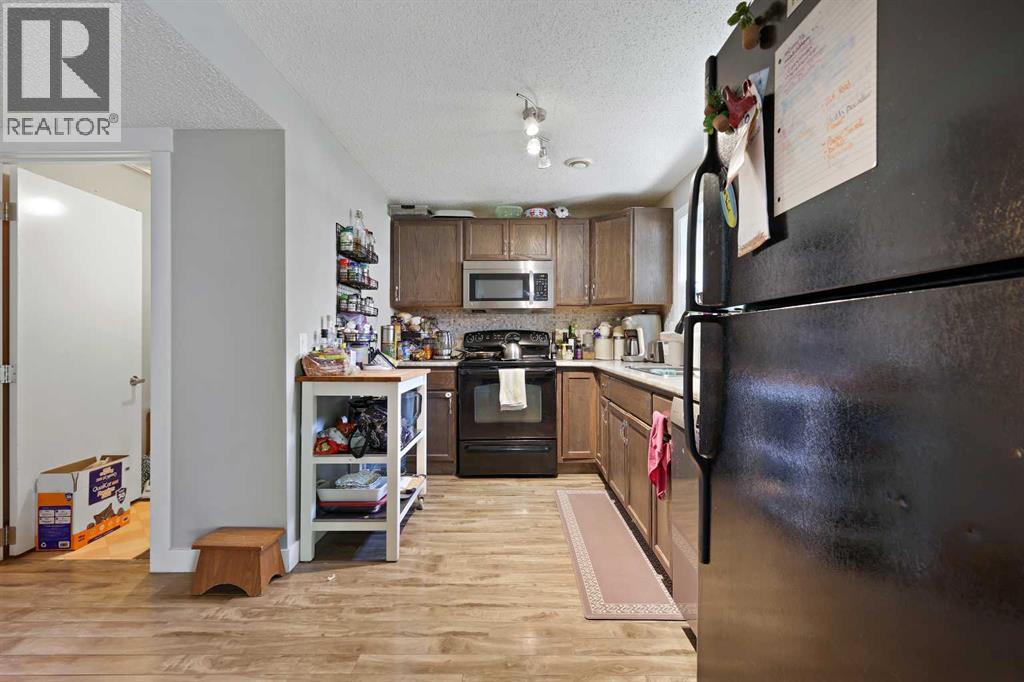 Single Family House Bi-level for Sale in  Rivercroft Close SE Riverbend Calgary 