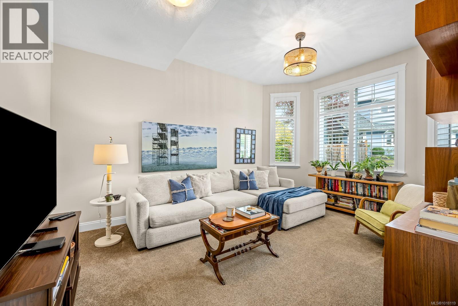 1861 Queens Ave, Comox