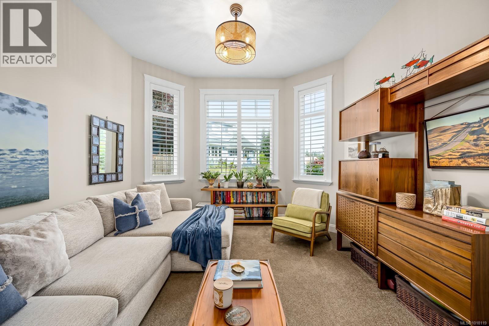 1861 Queens Ave, Comox