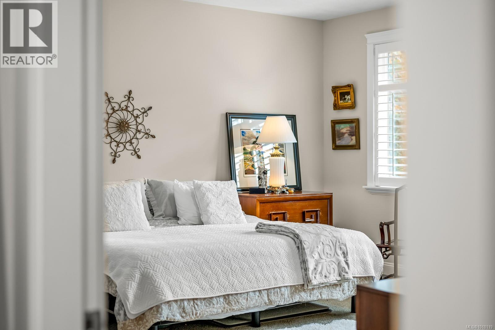 1861 Queens Ave, Comox