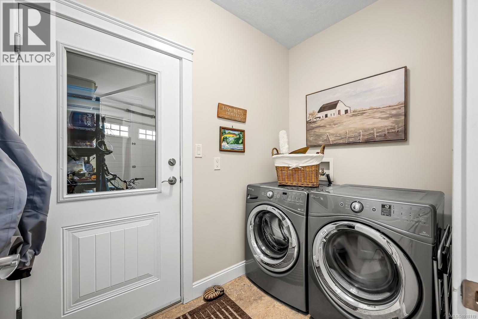 1861 Queens Ave, Comox