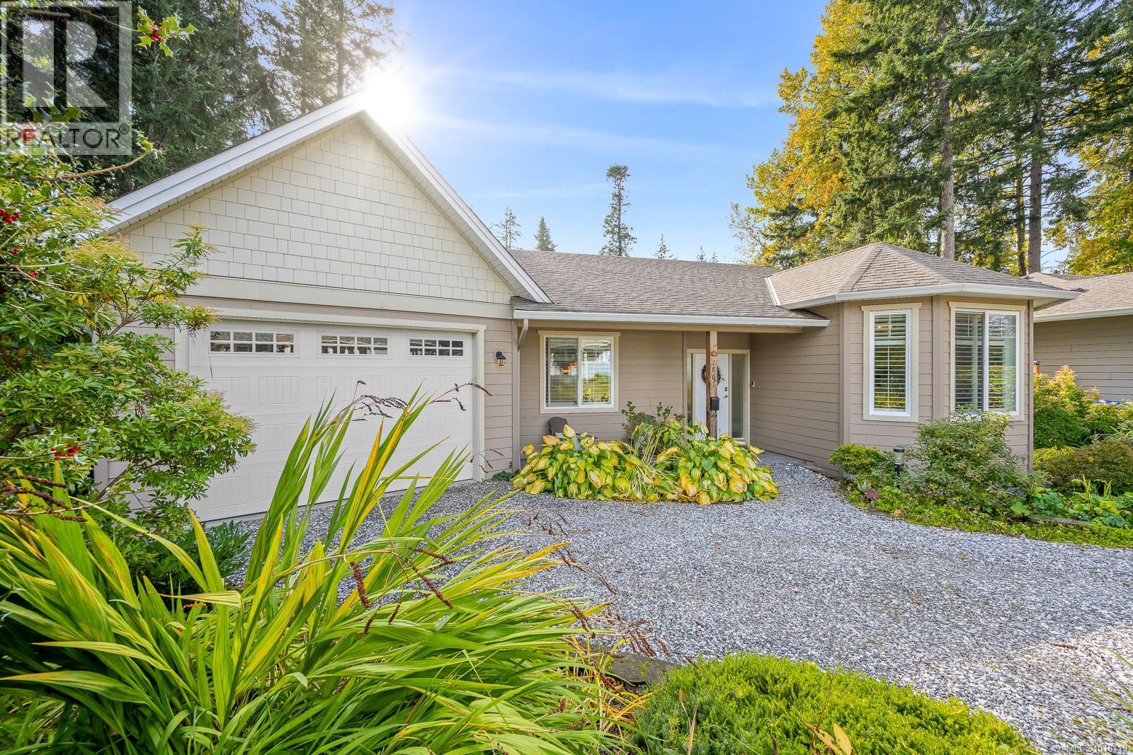 1861 Queens Ave, Comox