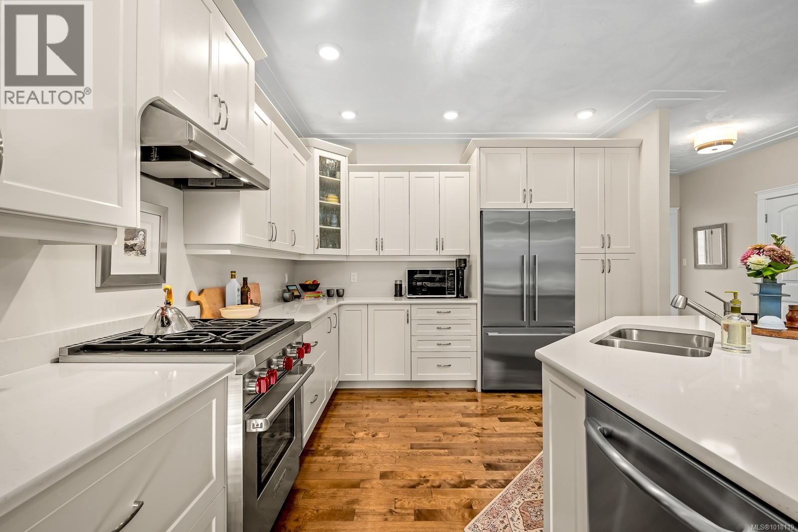 1861 Queens Ave, Comox