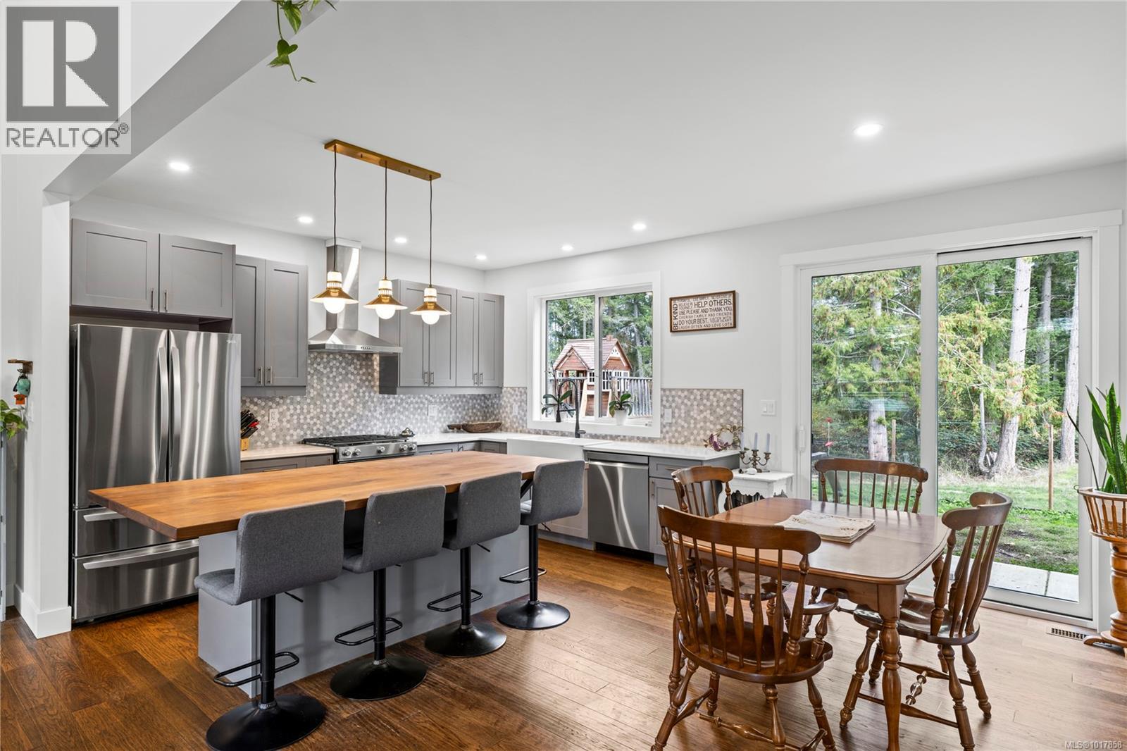 2040 Saddle Dr, Nanoose Bay