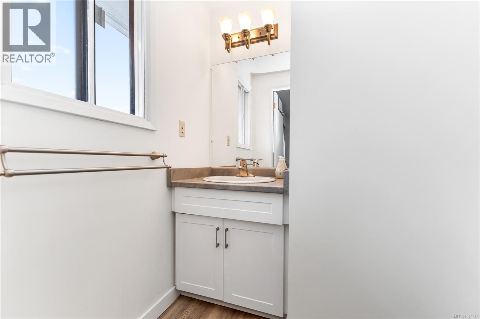  242 Portsmouth Drive, Colwood