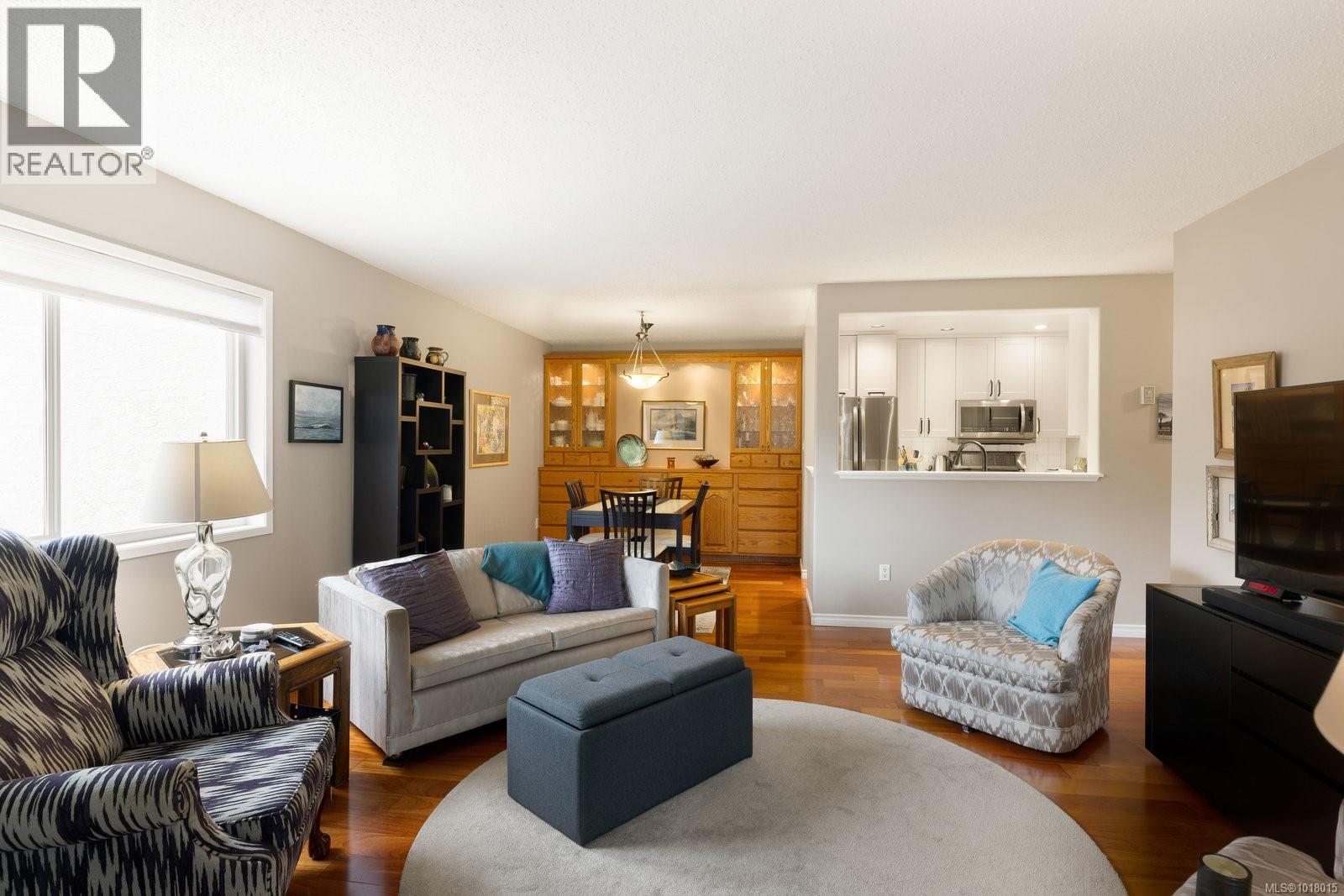 202 9900 Fifth Street, Sidney