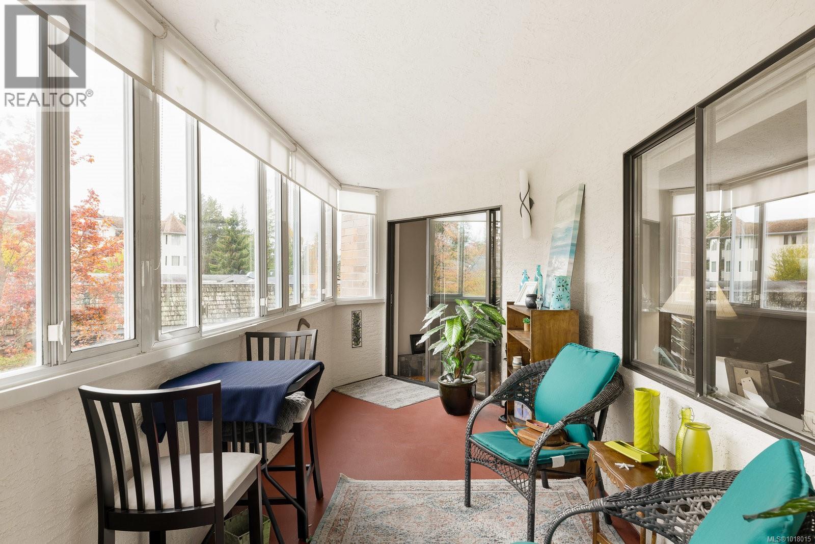 202 9900 Fifth Street, Sidney