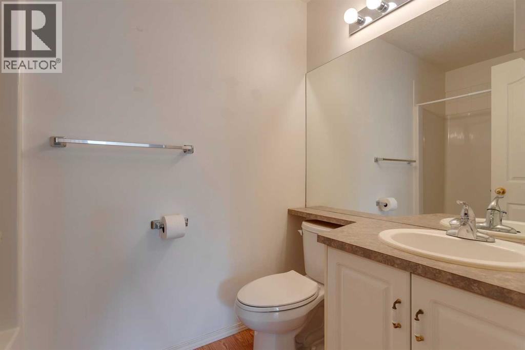 Single Family House for Sale in   Manora Place NE Marlborough Park Calgary 