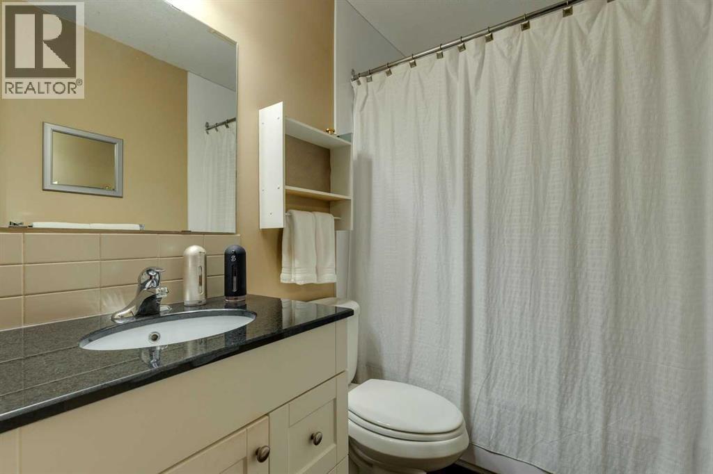 Single Family House for Sale in    Avenue NW Huntington Hills Calgary 