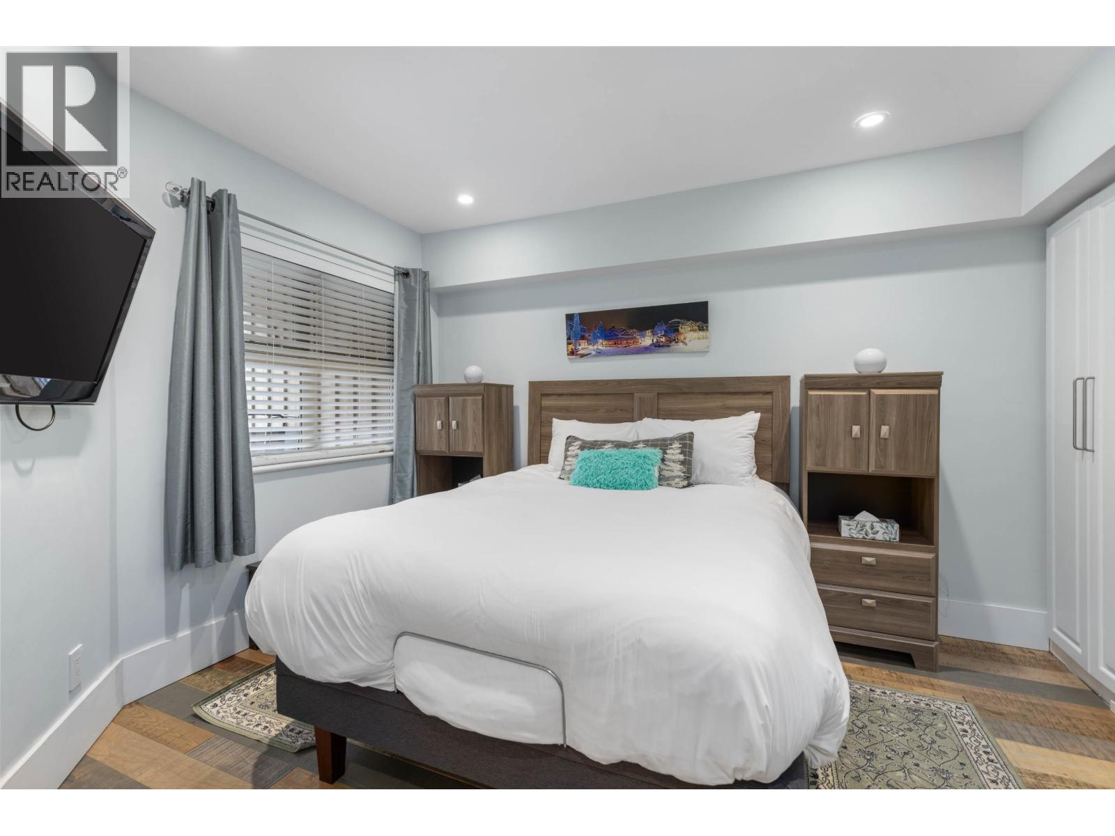 104 2050 LAKE PLACID ROAD, Whistler