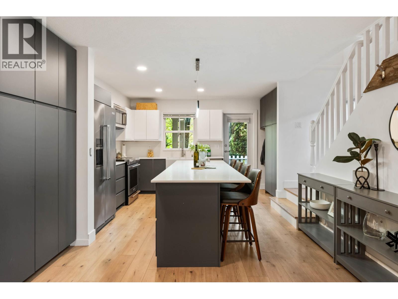 #16-1700 56 Street, Delta