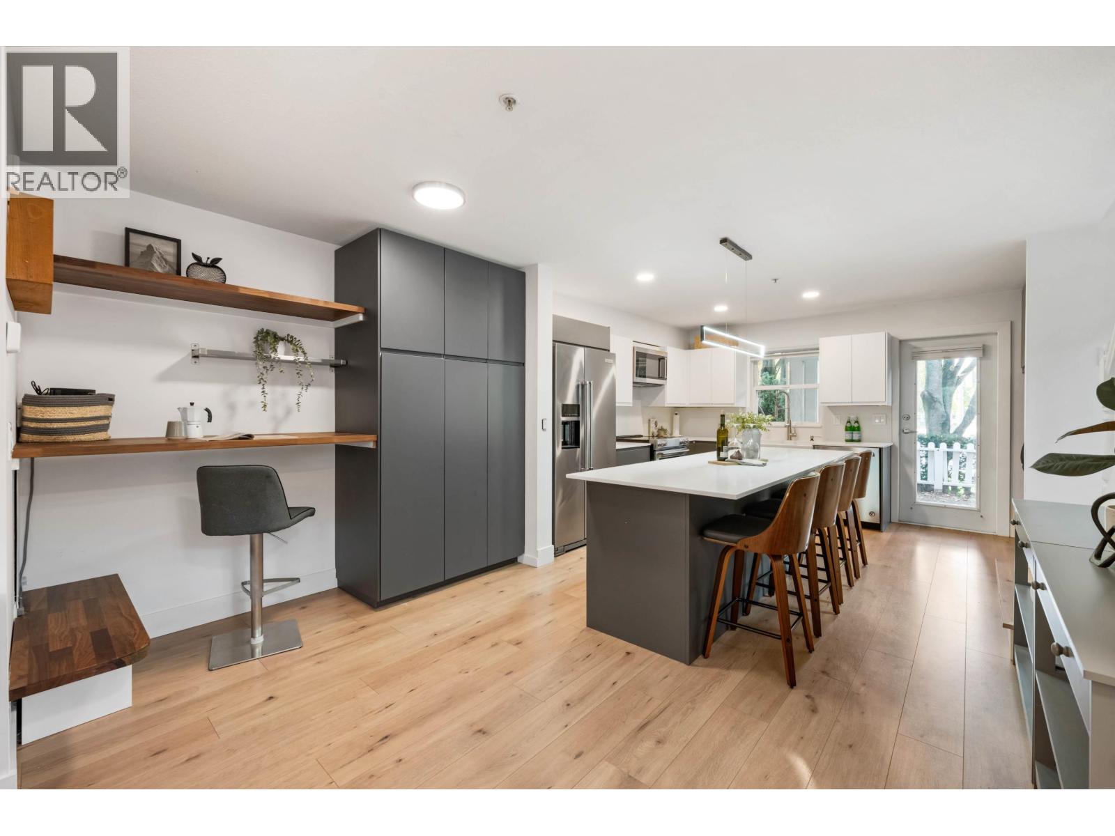 #16-1700 56 Street, Delta