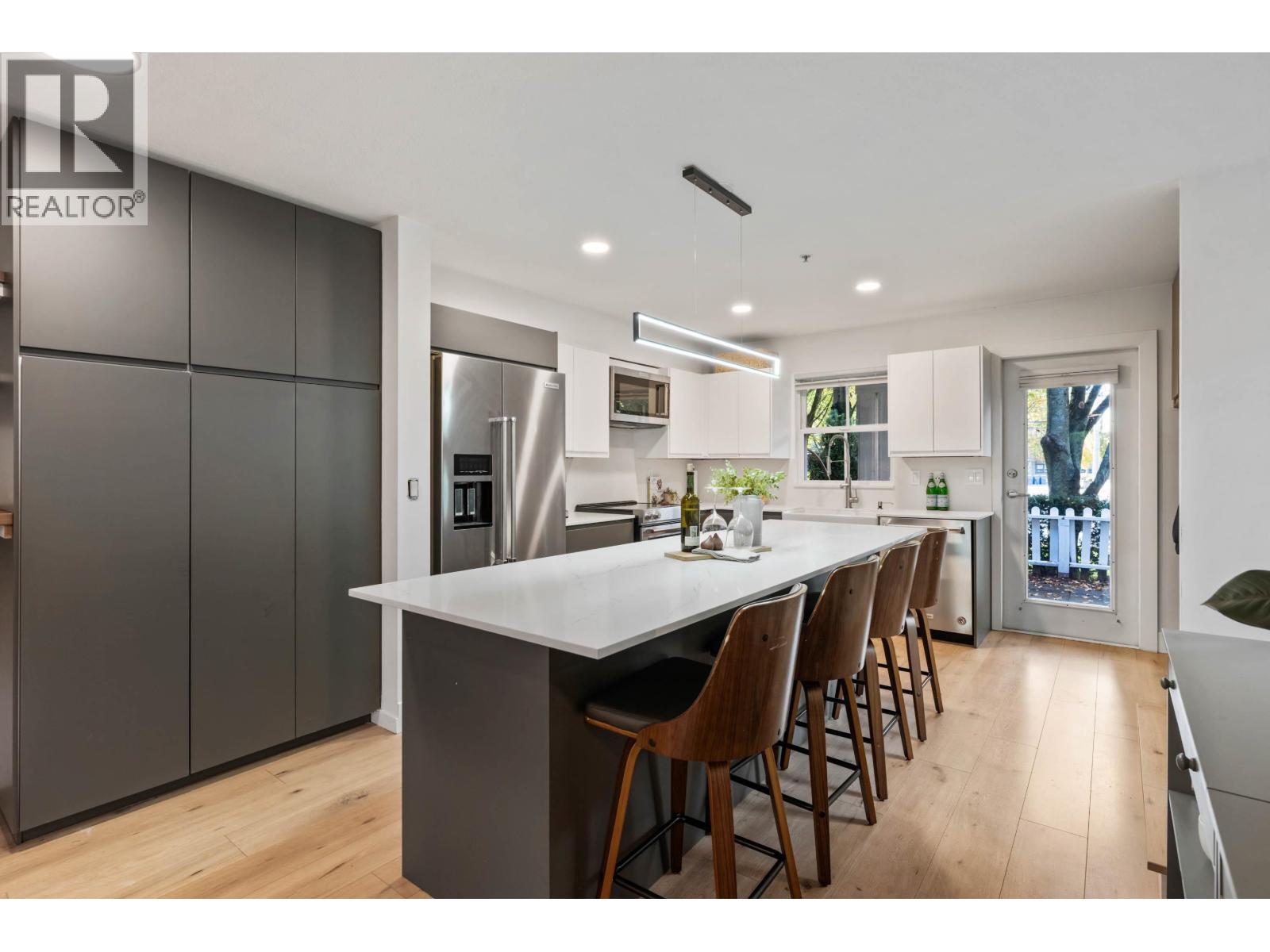 #16-1700 56 Street, Delta