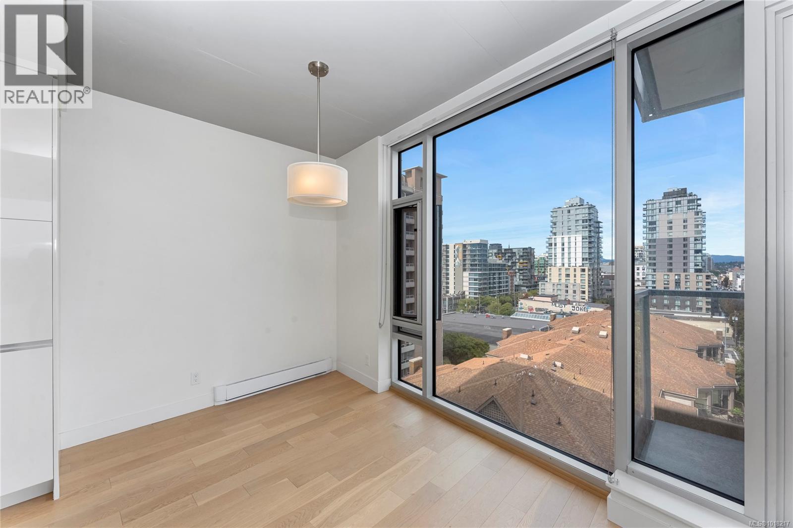 804 989 Johnson Street, Victoria