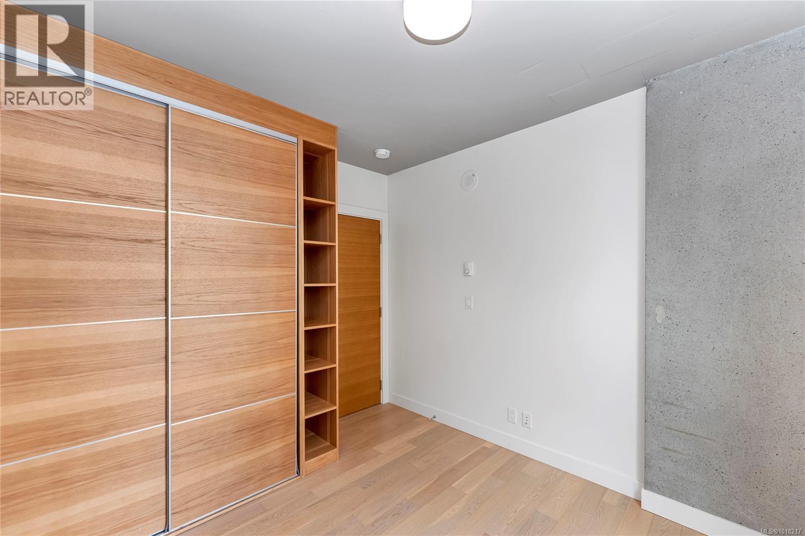 804 989 Johnson Street, Victoria