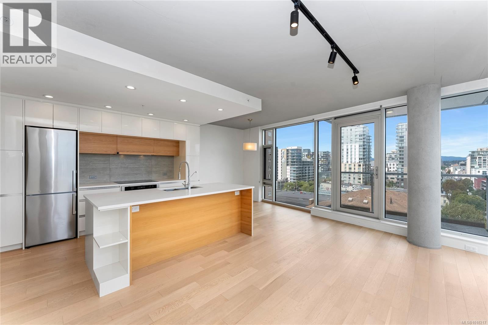 804 989 Johnson Street, Victoria