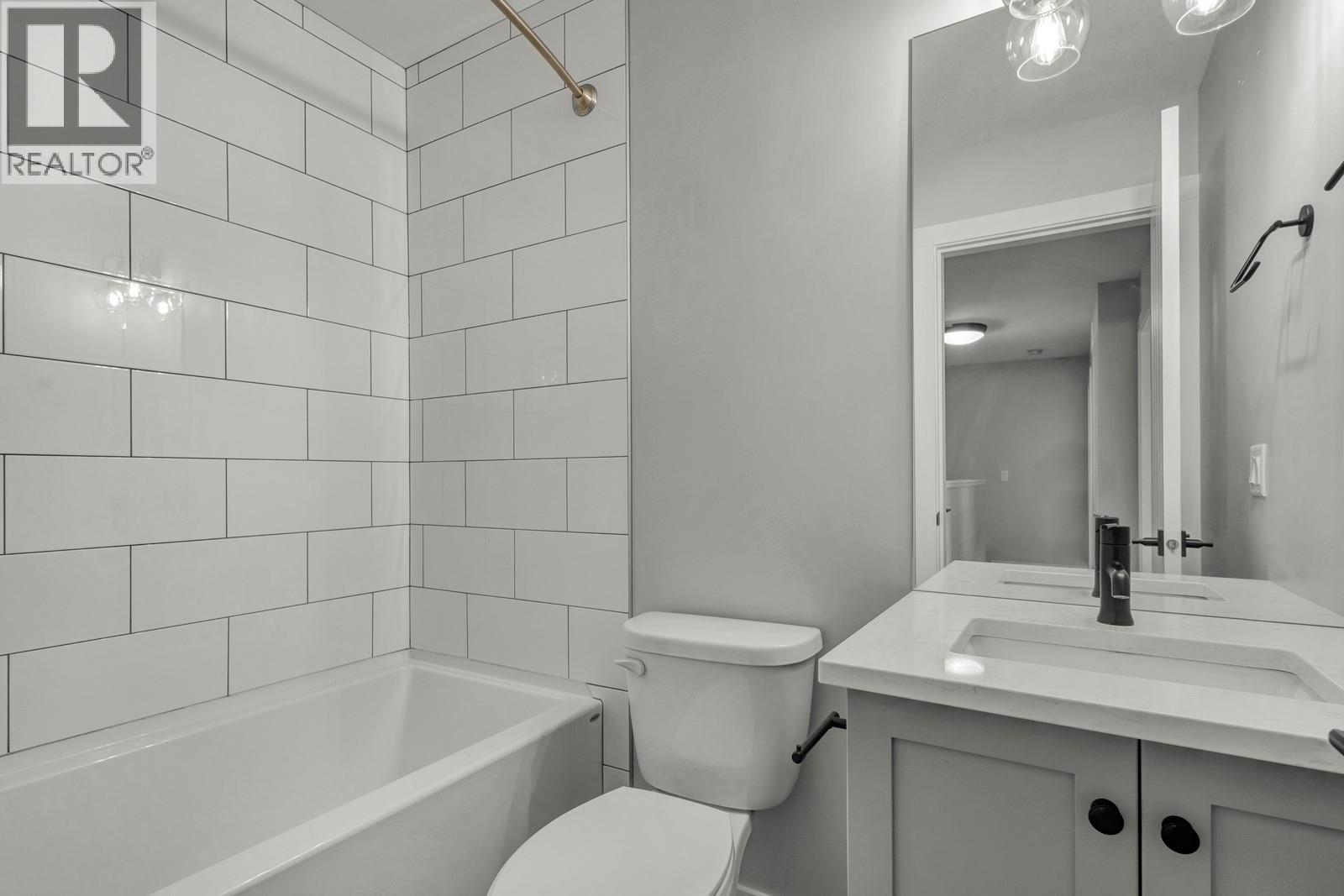 782 Glenwood Avenue, Kelowna