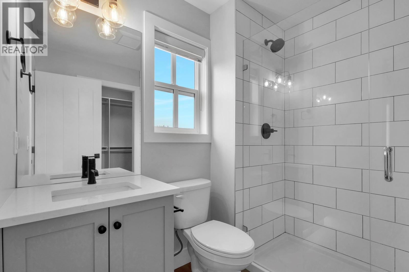 782 Glenwood Avenue, Kelowna
