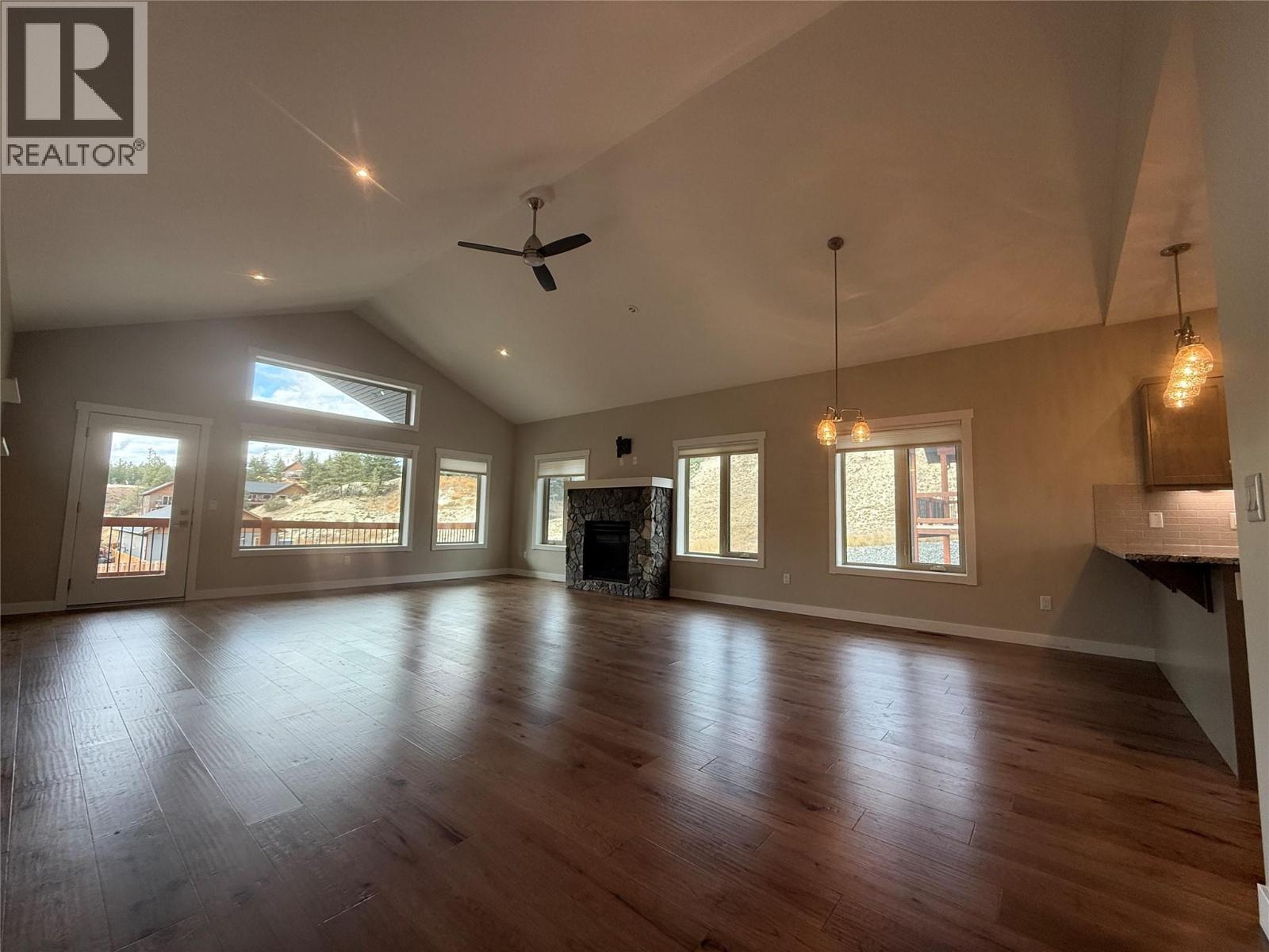 974 SWANSEA VIEW Road, Windermere