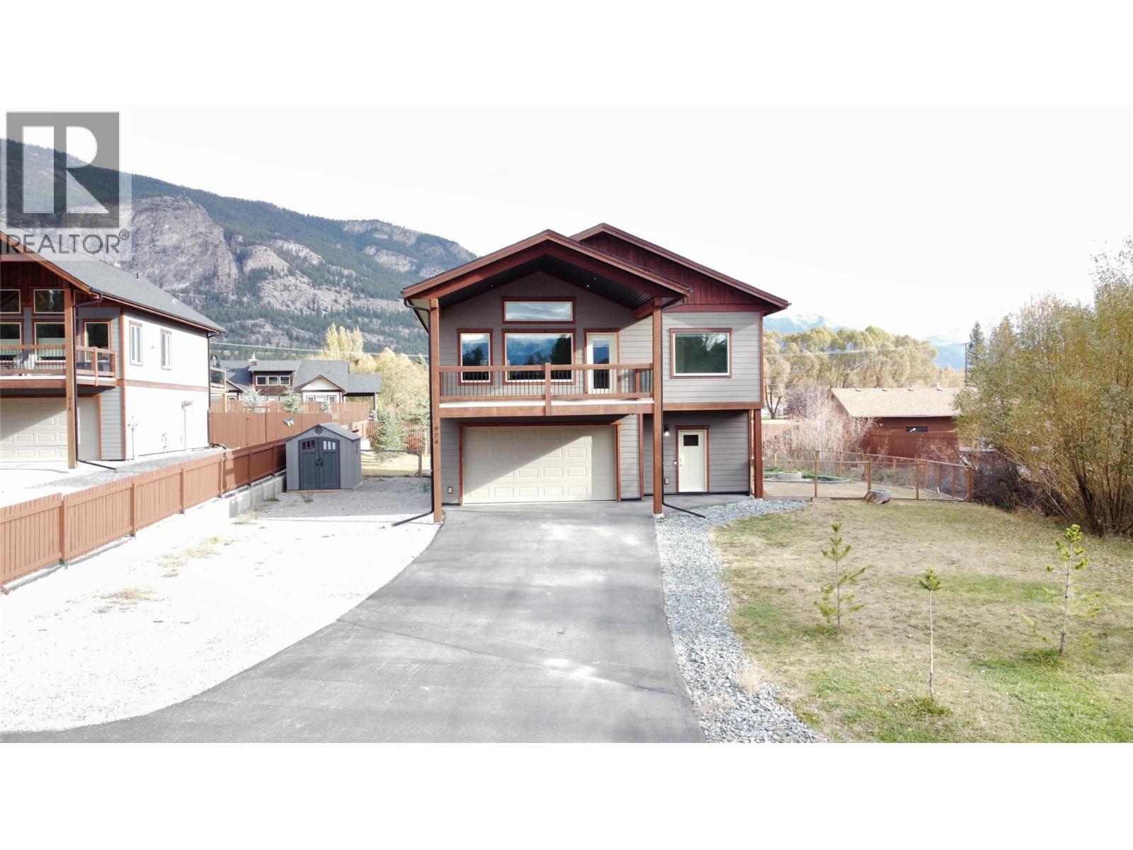 974 SWANSEA VIEW Road, Windermere