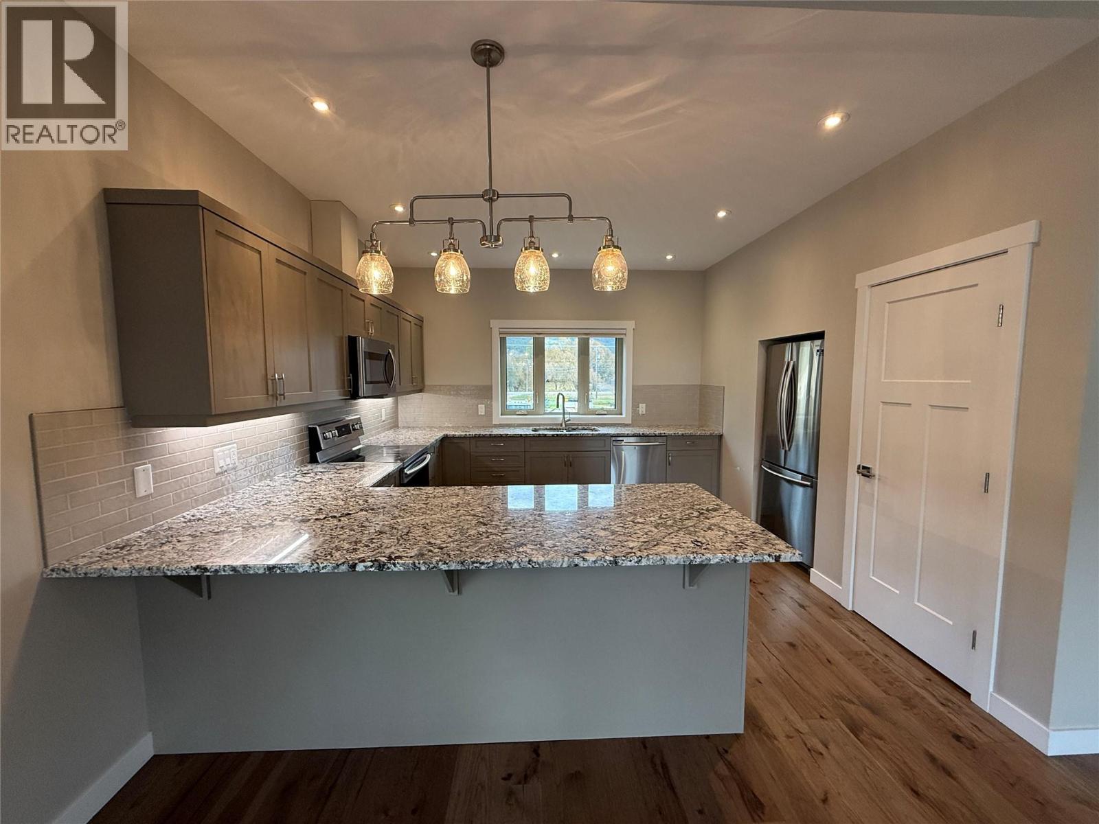 974 SWANSEA VIEW Road, Windermere