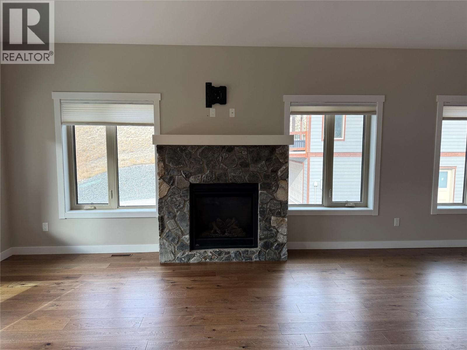 974 SWANSEA VIEW Road, Windermere