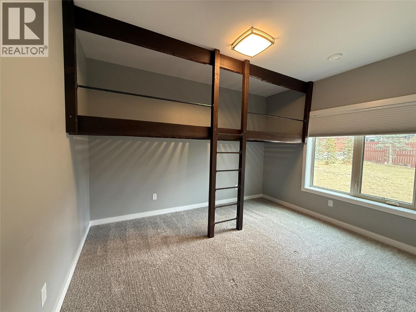 974 SWANSEA VIEW Road, Windermere