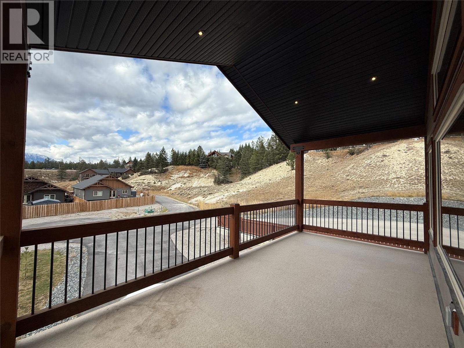 974 SWANSEA VIEW Road, Windermere