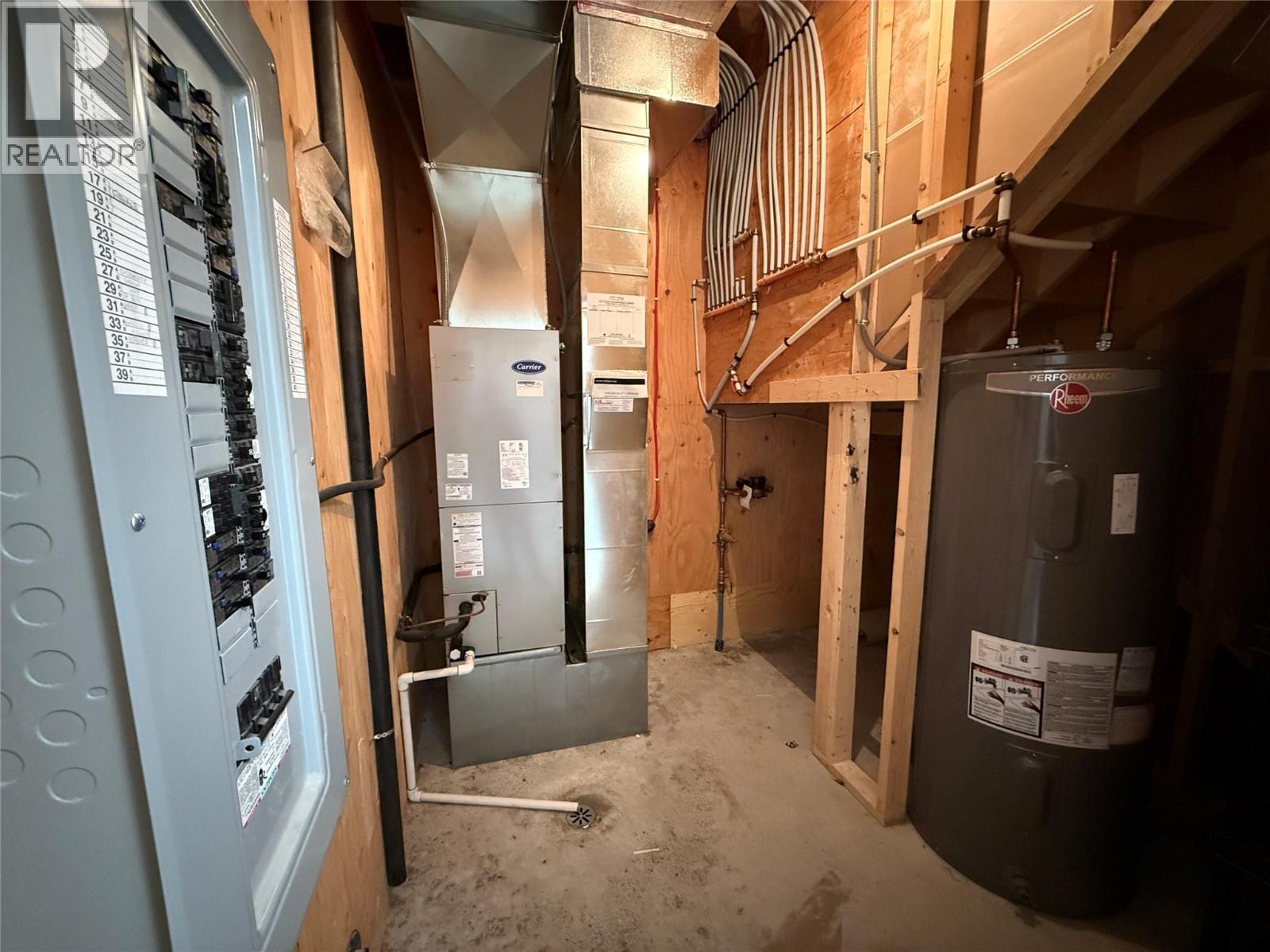 974 SWANSEA VIEW Road, Windermere