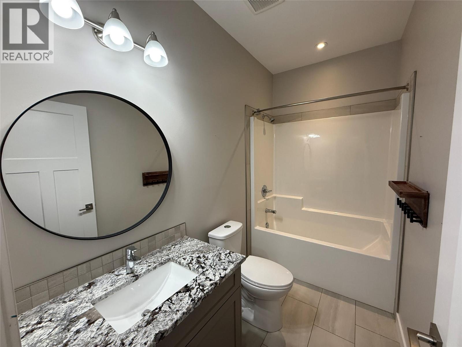 974 SWANSEA VIEW Road, Windermere