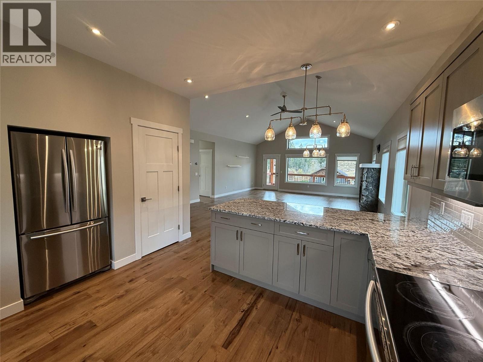 974 SWANSEA VIEW Road, Windermere