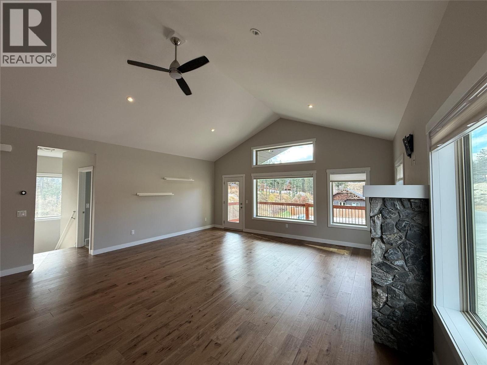 974 SWANSEA VIEW Road, Windermere