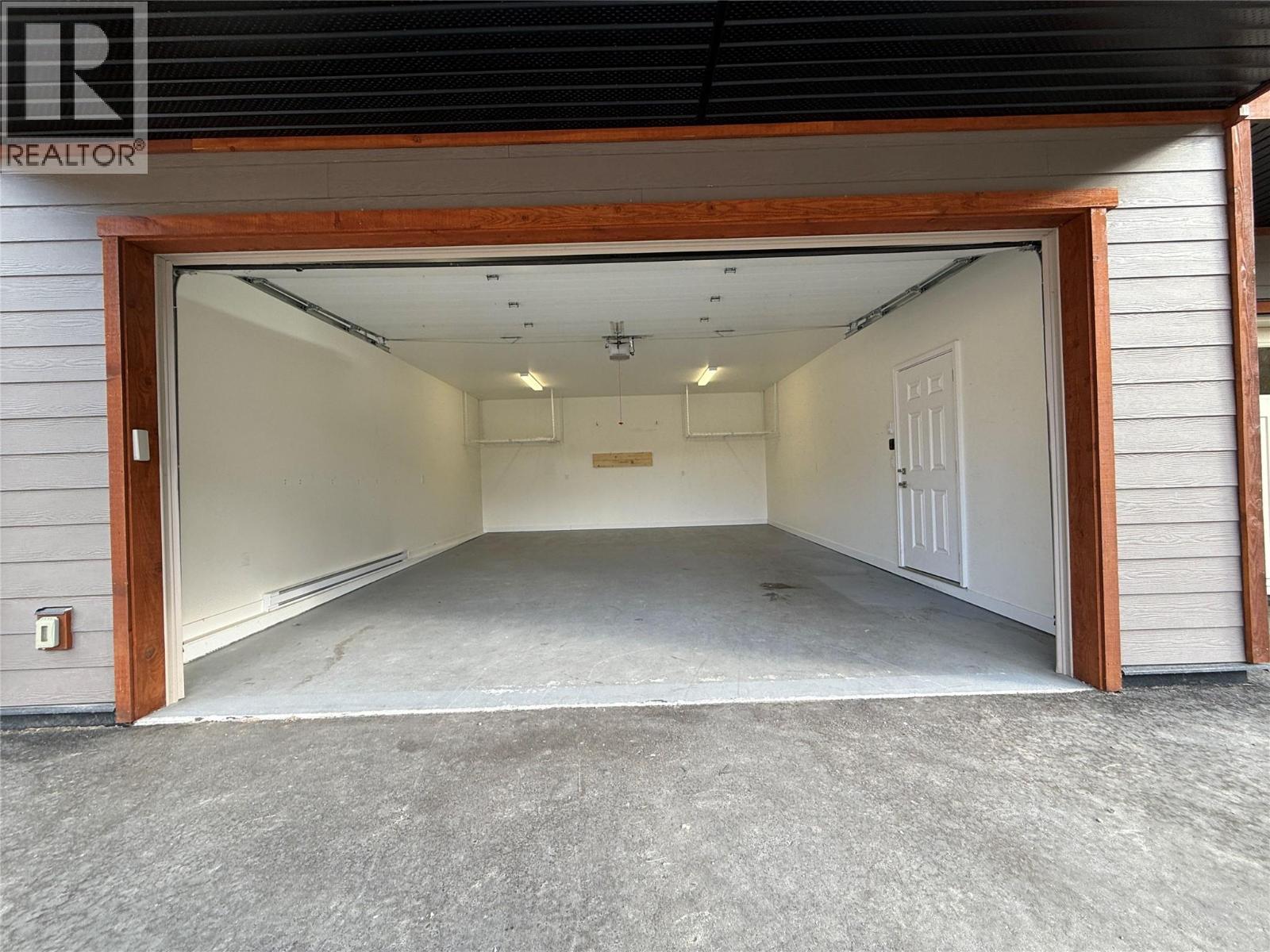 974 SWANSEA VIEW Road, Windermere