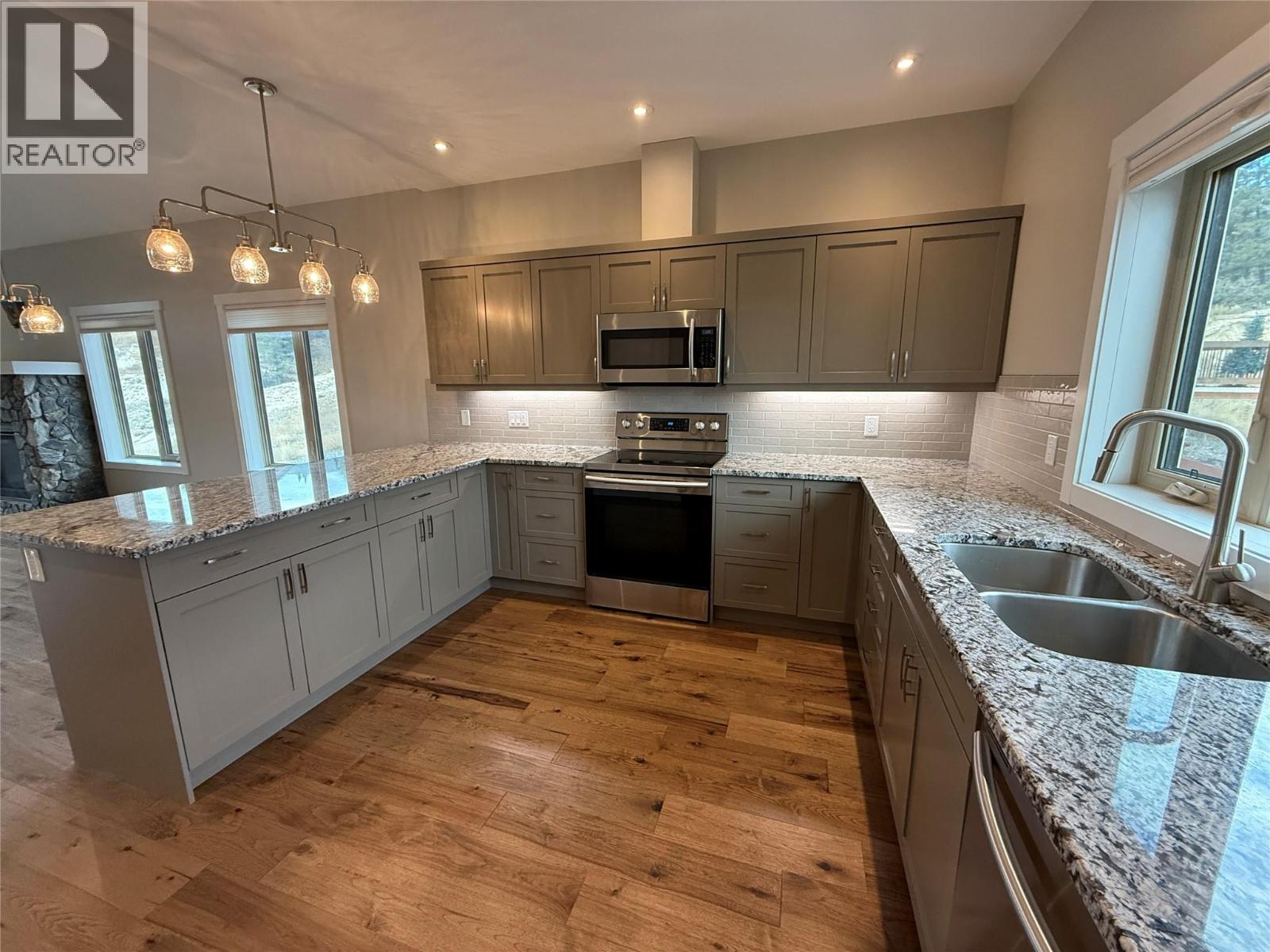 974 SWANSEA VIEW Road, Windermere