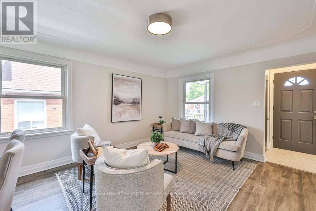 Single Family House for Sale in  WALTER AVENUE S Hamilton (Rosedale) 