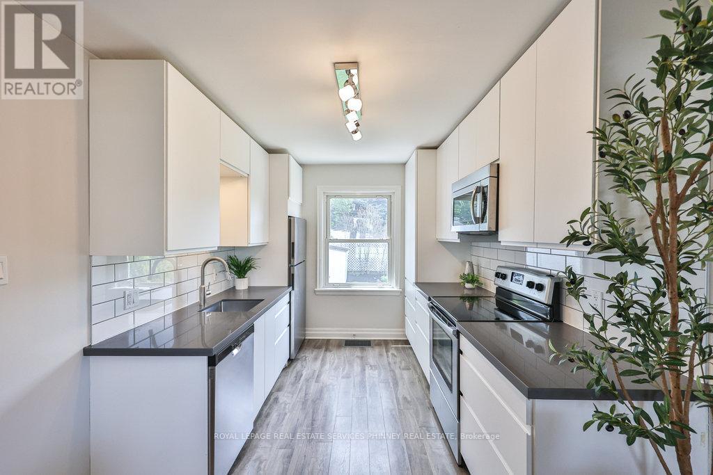 Single Family House for Sale in  WALTER AVENUE S Hamilton (Rosedale) 