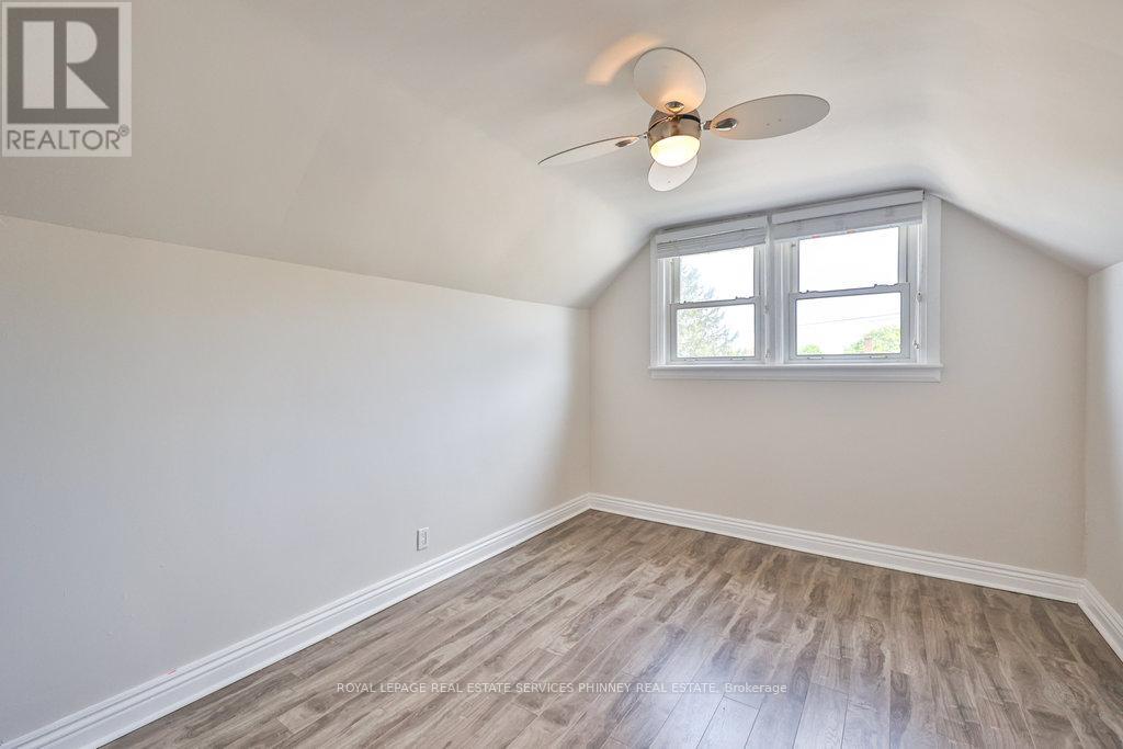 Single Family House for Sale in  WALTER AVENUE S Hamilton (Rosedale) 