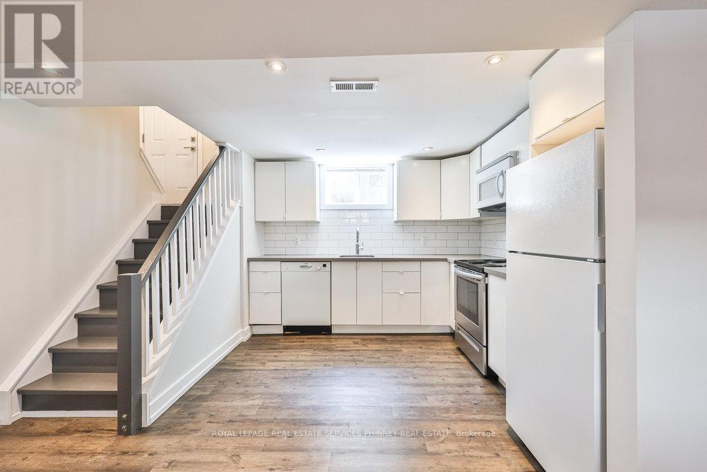 Single Family House for Sale in  WALTER AVENUE S Hamilton (Rosedale) 