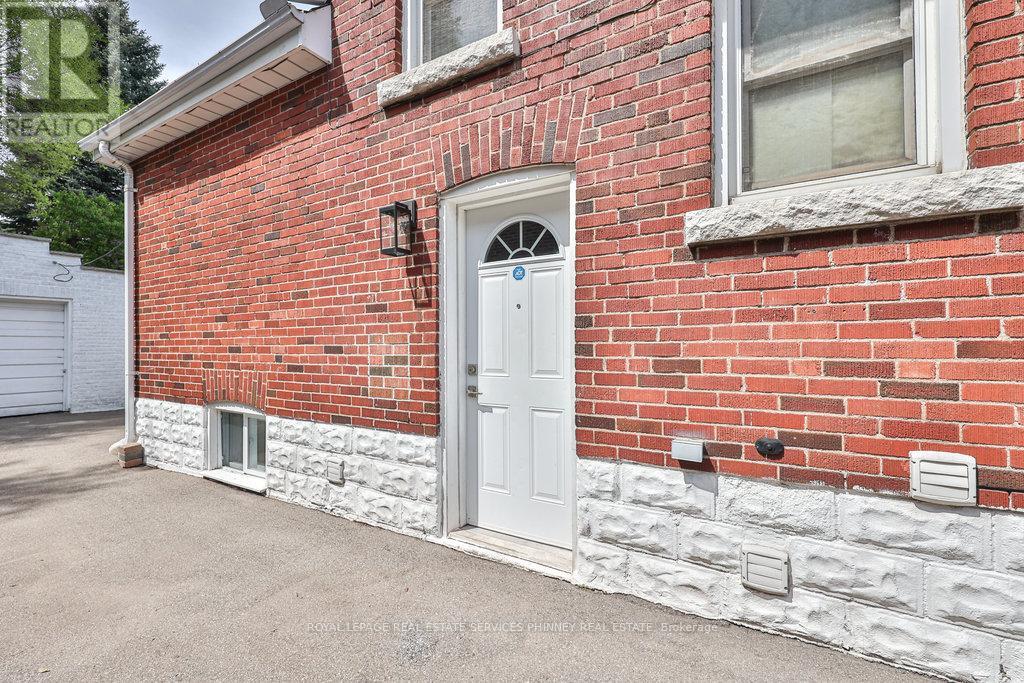 Single Family House for Sale in  WALTER AVENUE S Hamilton (Rosedale) 